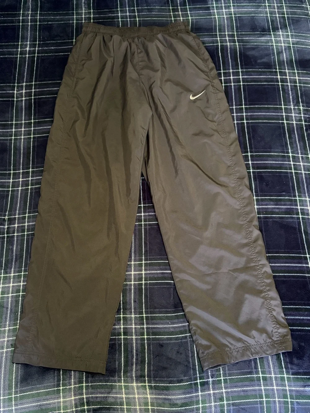 Y2K 2000s Nike black track-pants. Size L.
